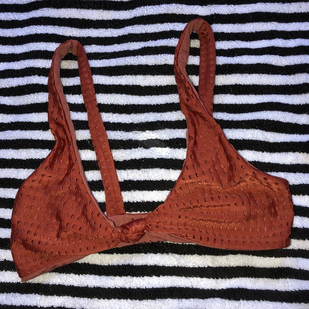Acacia top